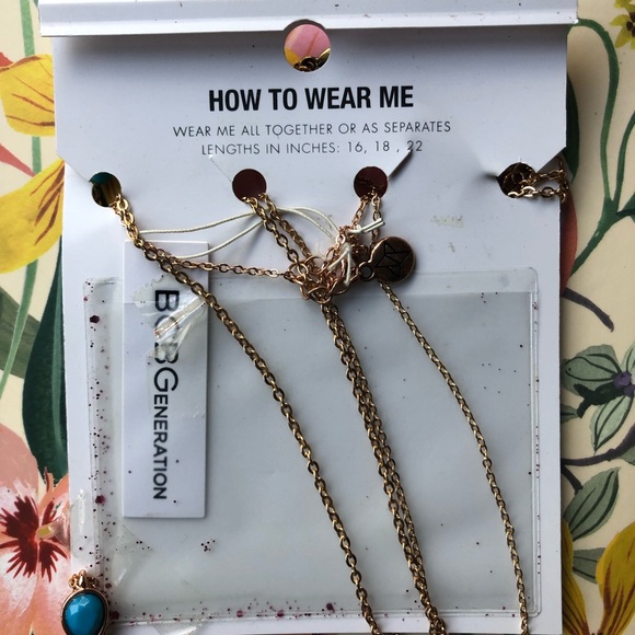 Blue Layered Necklace - Picture 2 of 2